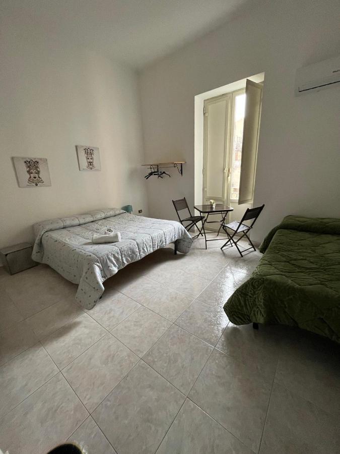Al Cortile Di Maqueda Apartment Palermo Exterior photo
