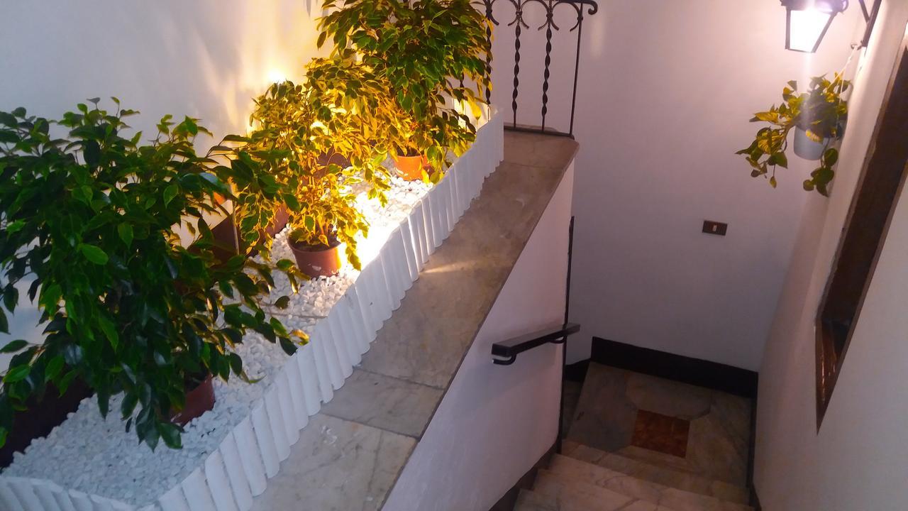 Al Cortile Di Maqueda Apartment Palermo Exterior photo